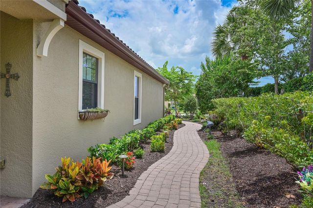 5007 SERATA DRIVE, Bradenton, FL 34211