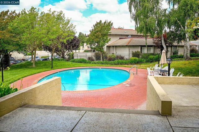 1351 Camino Peral C, Moraga, CA 94556