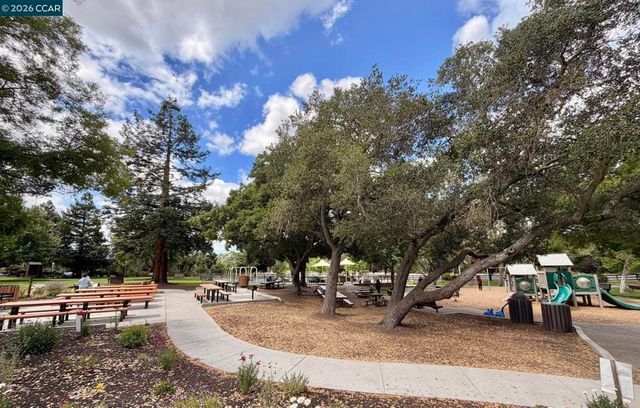 1351 Camino Peral C, Moraga, CA 94556