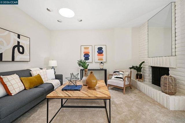 1351 Camino Peral C, Moraga, CA 94556