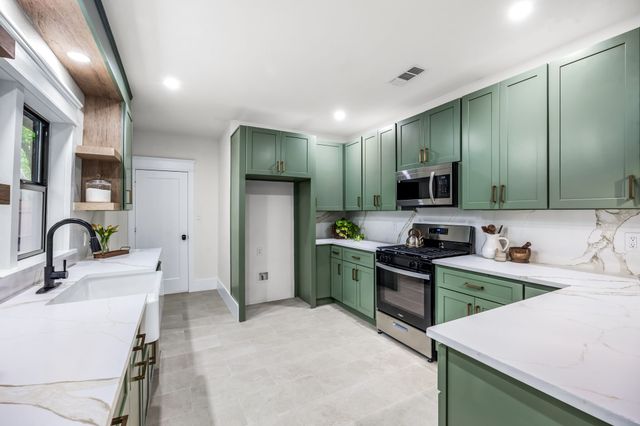 1014 Bolivar Street, Denton, TX 76201