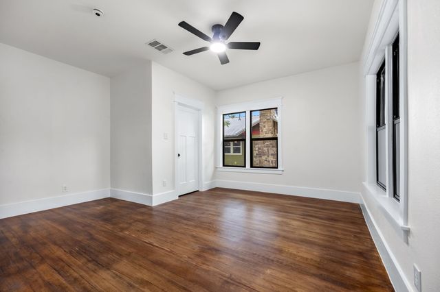 1014 Bolivar Street, Denton, TX 76201