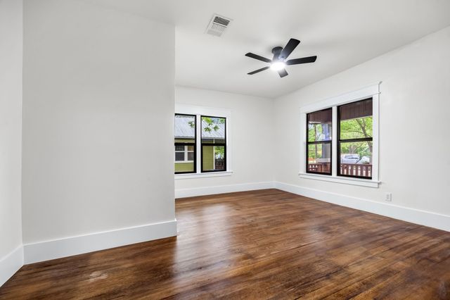 1014 Bolivar Street, Denton, TX 76201