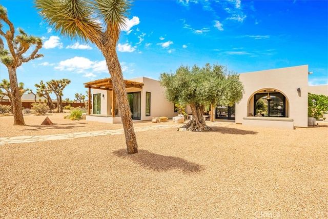 58247 Buena Vista Drive, Yucca Valley, CA 92284