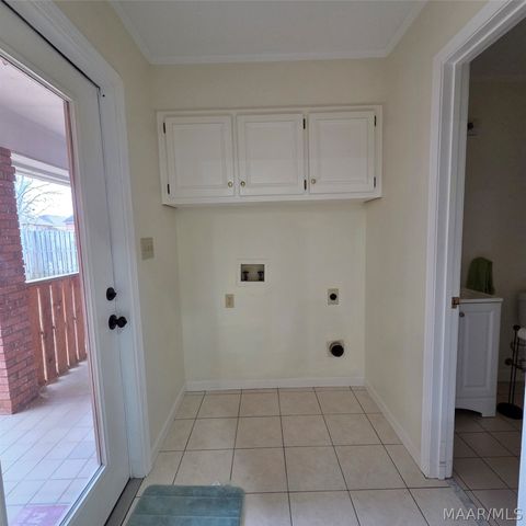 1712 Pebble Creek Drive, Prattville, AL 36066