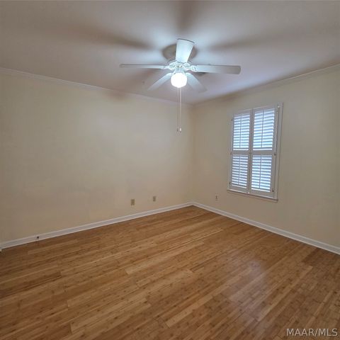 1712 Pebble Creek Drive, Prattville, AL 36066