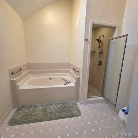 1712 Pebble Creek Drive, Prattville, AL 36066