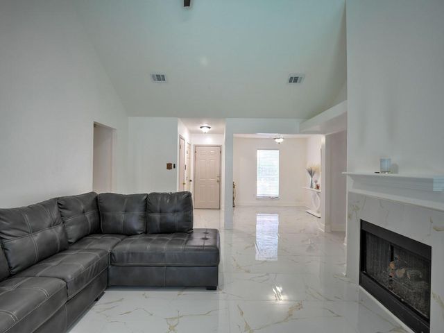 16034 Northmark Drive, Houston, TX 77073