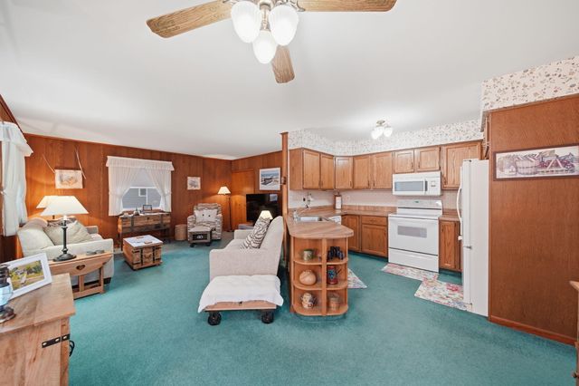 228 Oak Grove Drive, Brooklyn, MI 49230