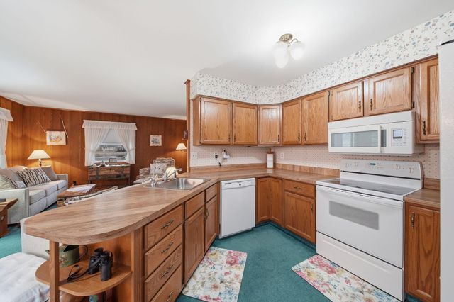 228 Oak Grove Drive, Brooklyn, MI 49230