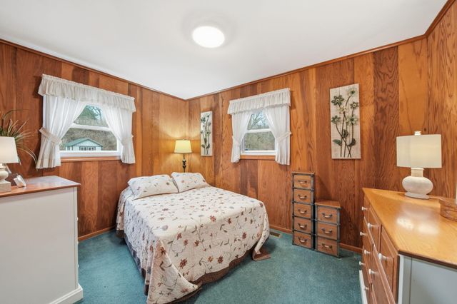 228 Oak Grove Drive, Brooklyn, MI 49230