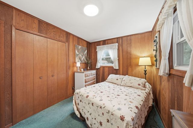 228 Oak Grove Drive, Brooklyn, MI 49230