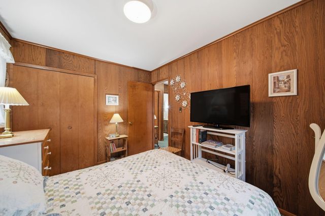 228 Oak Grove Drive, Brooklyn, MI 49230