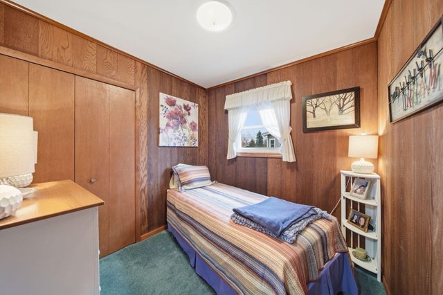 228 Oak Grove Drive, Brooklyn, MI 49230