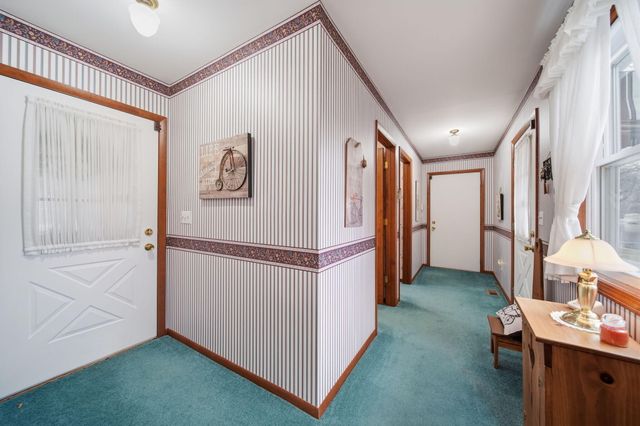 228 Oak Grove Drive, Brooklyn, MI 49230