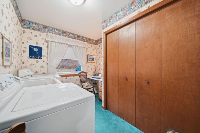 228 Oak Grove Drive, Brooklyn, MI 49230