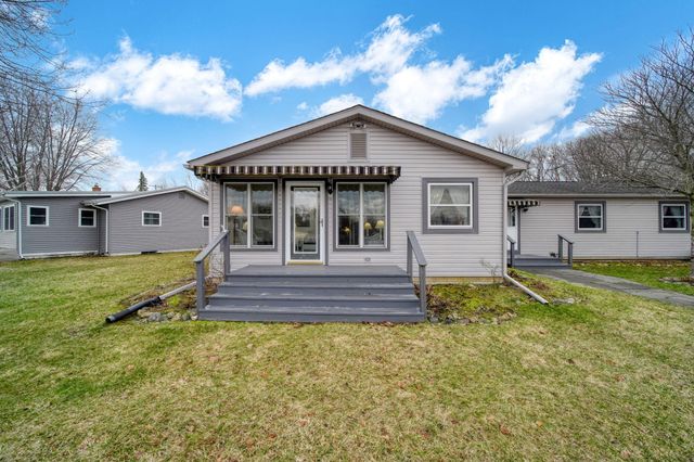 228 Oak Grove Drive, Brooklyn, MI 49230