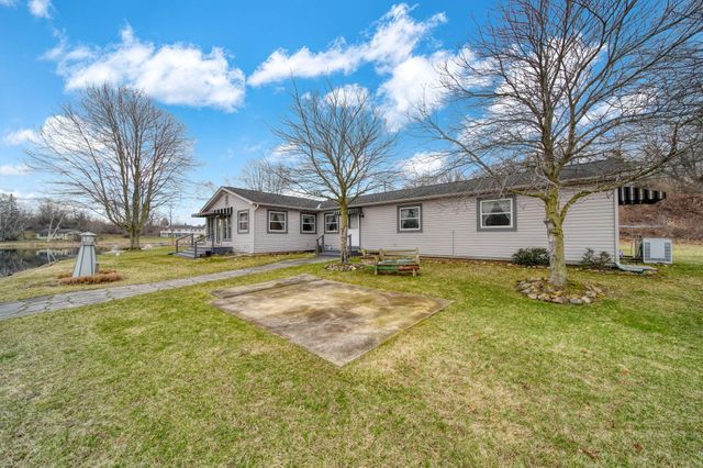 228 Oak Grove Drive, Brooklyn, MI 49230