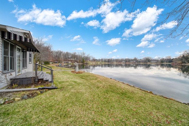 228 Oak Grove Drive, Brooklyn, MI 49230