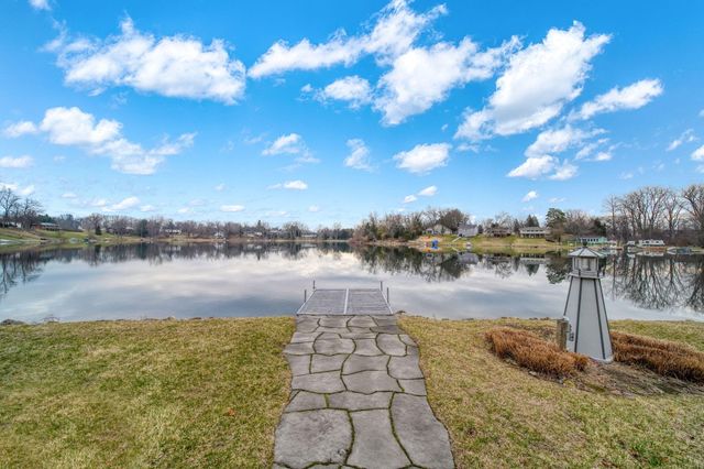 228 Oak Grove Drive, Brooklyn, MI 49230