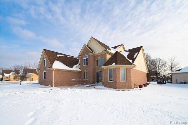 20218 Glenview Court, Macomb Township, MI 48044