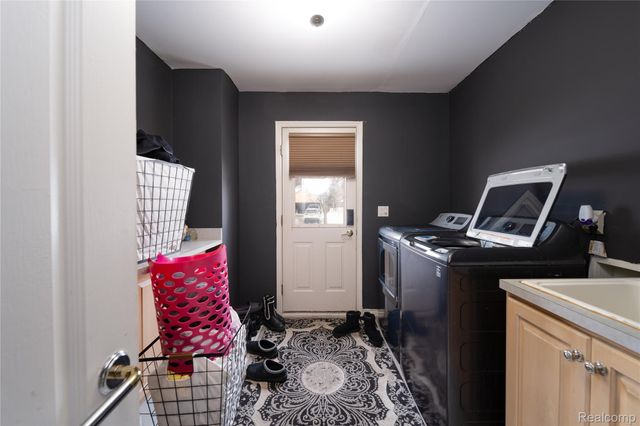 20218 Glenview Court, Macomb Township, MI 48044