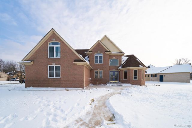 20218 Glenview Court, Macomb Township, MI 48044