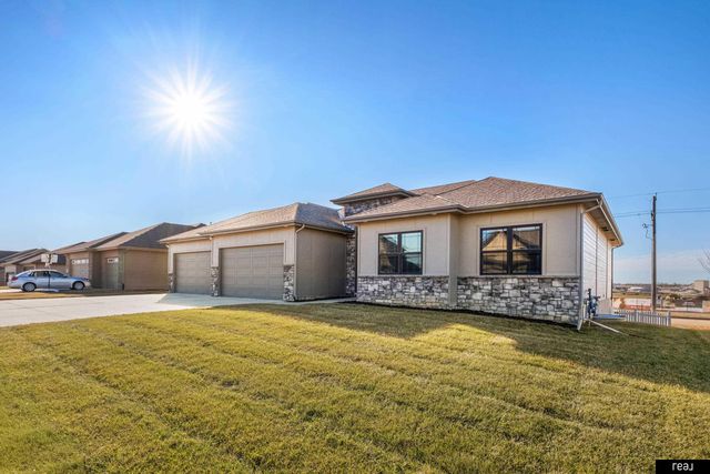 10624 S 191st Avenue, Omaha, NE 68136