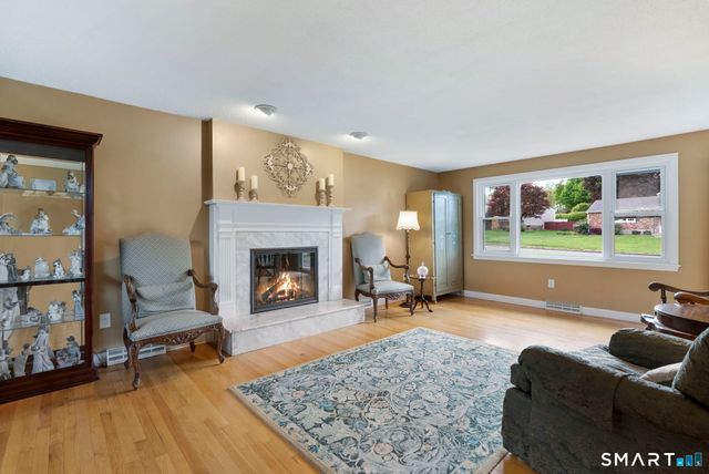 152 Surrey Drive, Wethersfield, CT 06109