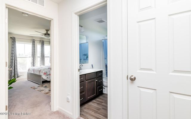108 Strawberry Field Dr, Mt Washington, KY 40047