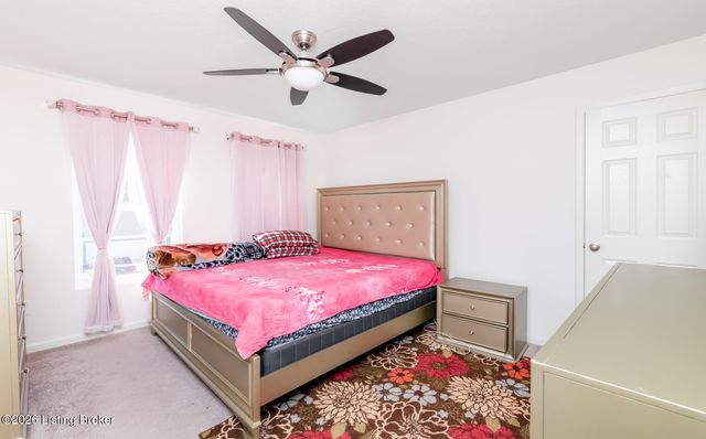 108 Strawberry Field Dr, Mt Washington, KY 40047