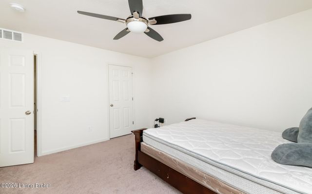 108 Strawberry Field Dr, Mt Washington, KY 40047
