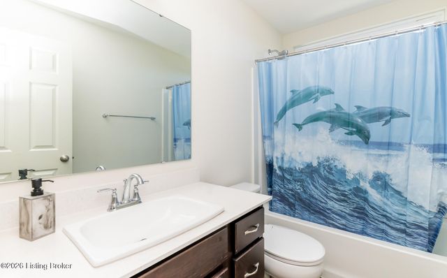 108 Strawberry Field Dr, Mt Washington, KY 40047