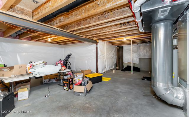 108 Strawberry Field Dr, Mt Washington, KY 40047
