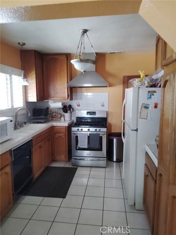 8206 Bell Avenue, Los Angeles, CA 90001