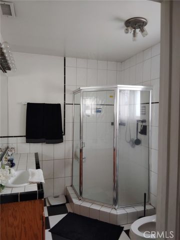 8206 Bell Avenue, Los Angeles, CA 90001