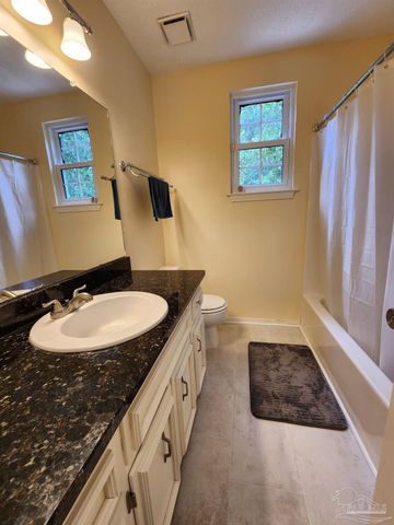 4525 Baybrook Dr, Pensacola, FL 32514