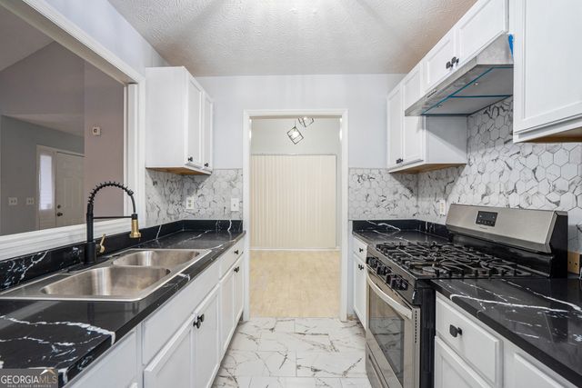 2161 Wellington Circle, Lithonia, GA 30058