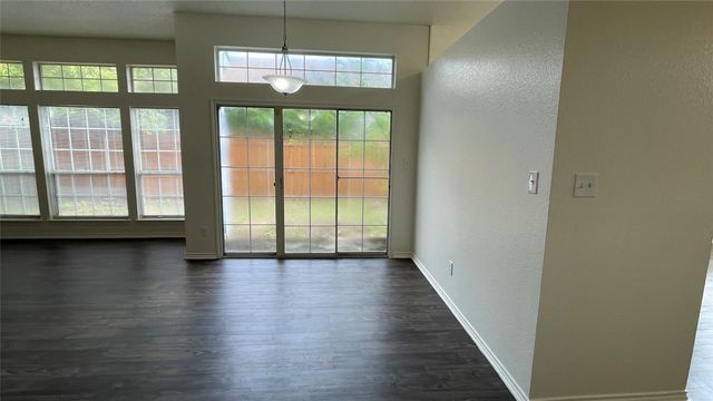 202 Chamblin Drive, Cedar Hill, TX 75104