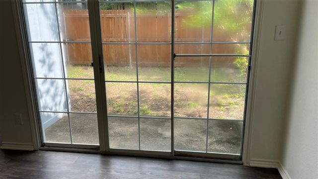 202 Chamblin Drive, Cedar Hill, TX 75104