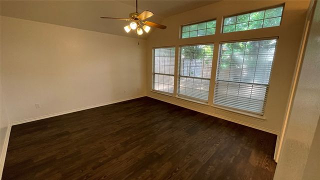 202 Chamblin Drive, Cedar Hill, TX 75104