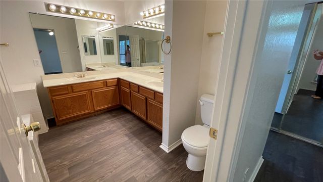 202 Chamblin Drive, Cedar Hill, TX 75104