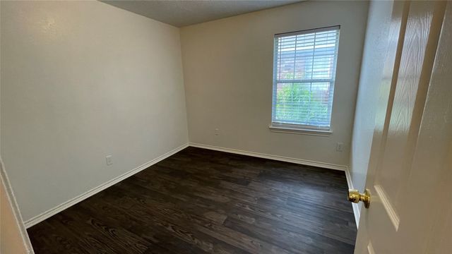 202 Chamblin Drive, Cedar Hill, TX 75104