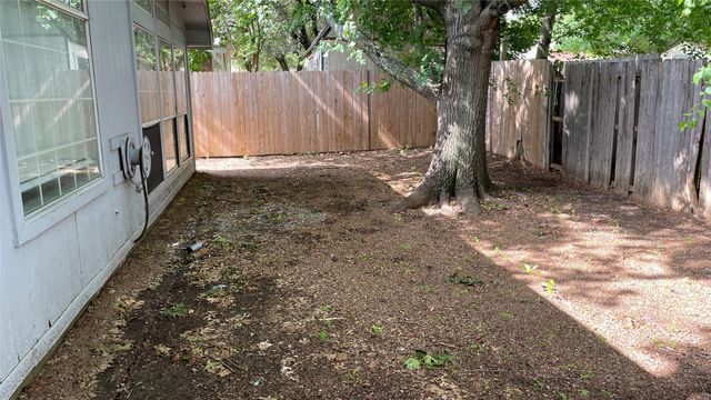 202 Chamblin Drive, Cedar Hill, TX 75104