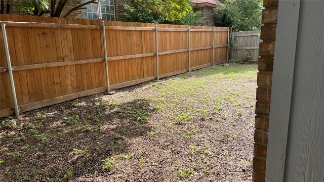 202 Chamblin Drive, Cedar Hill, TX 75104