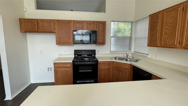 202 Chamblin Drive, Cedar Hill, TX 75104