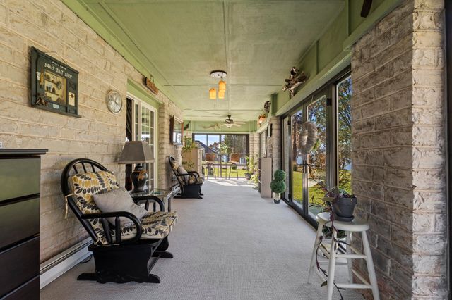 24900 S 622 Road, Grove, OK 74344