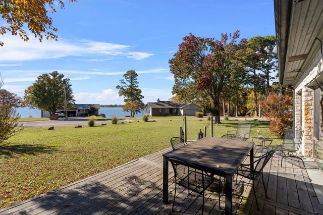 24900 S 622 Road, Grove, OK 74344