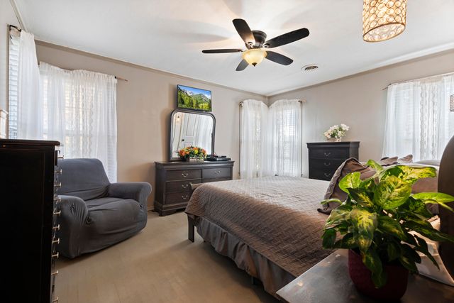 24900 S 622 Road, Grove, OK 74344