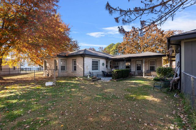 24900 S 622 Road, Grove, OK 74344